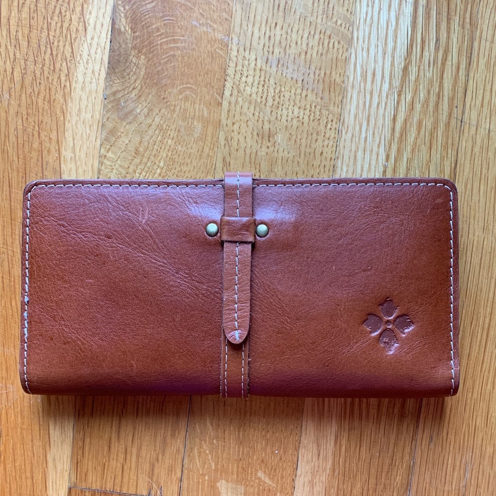 Patricia Nash Zenale Wallet- Heritage